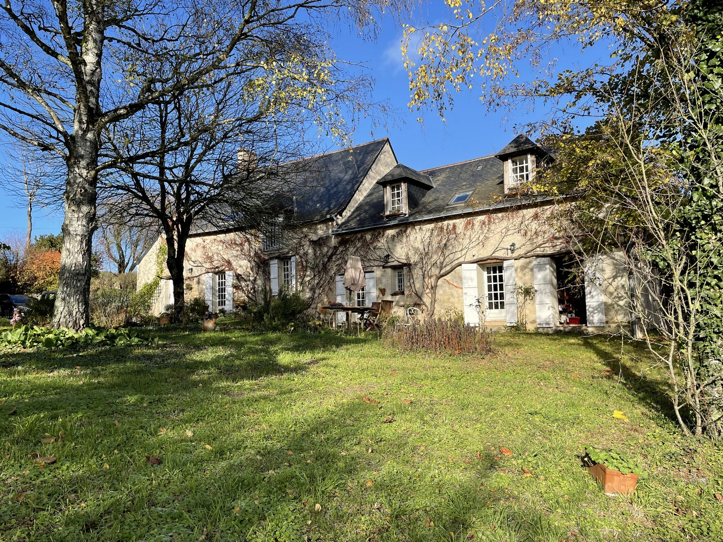 NICE FAMILY HOME IN THE COUNTRYSIDE 10 mn FROM BAUGE EN ANJOU
