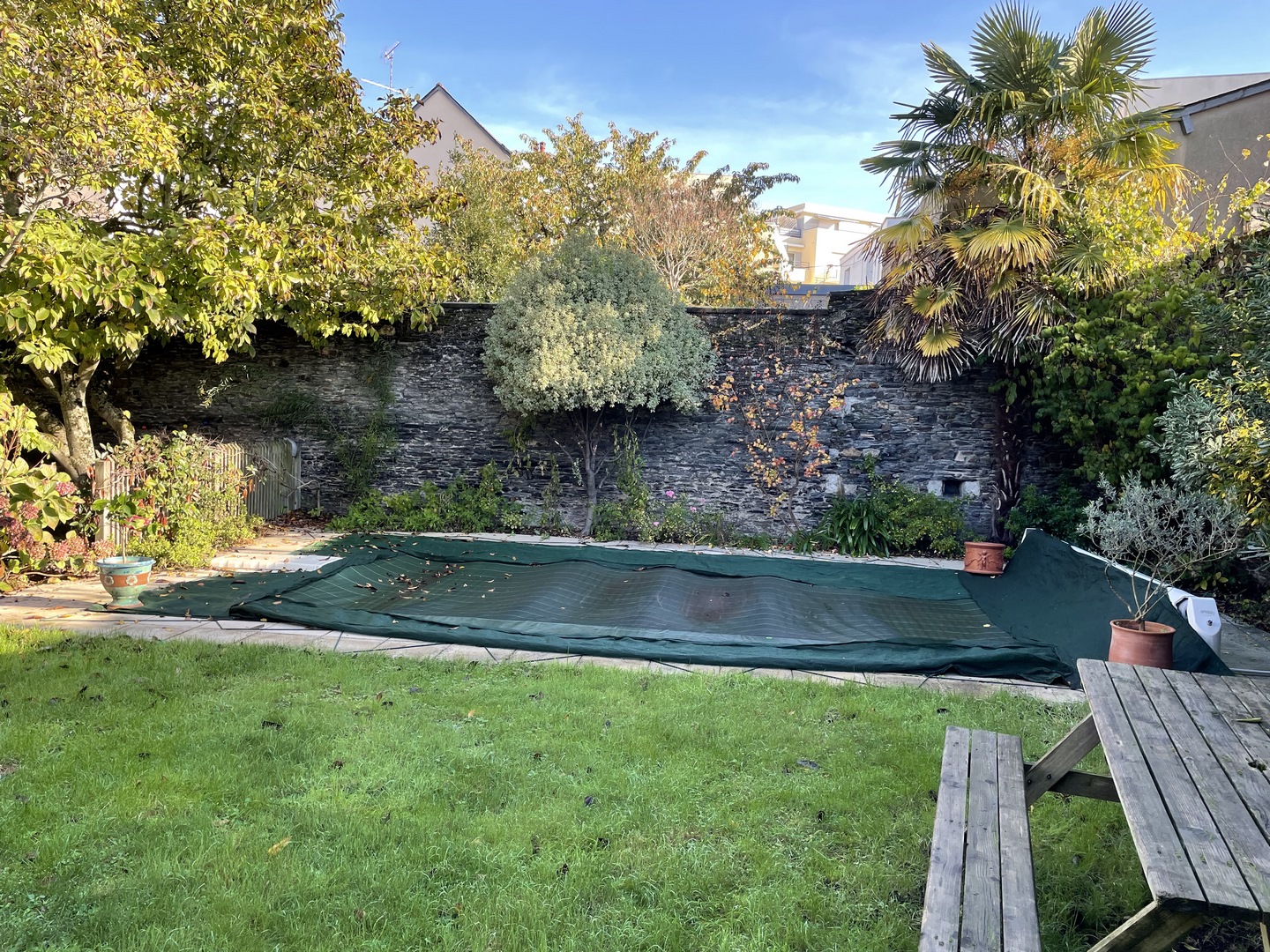 MAGNIFICENT 19th century private residence – CENTER OF ANGERS – GARDEN – SWIMMING POOL – GARAGE