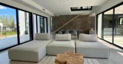 CONTEMPORARY HOUSE SAINT CYR SUR LOIRE DOUBLE GARAGE SWIMMING POOL JACUZZI LAND 1,150 m²